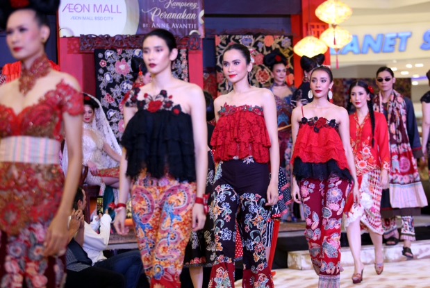 Baju Fashion Show Anak Tema Imlek