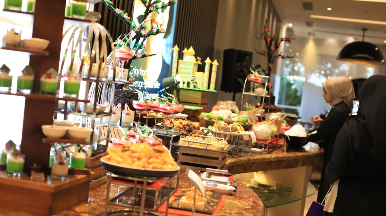 49983pesona-ramadan-eksplorasi-kuliner-timur-tengah-di-novotel-kota-tangerang-499831