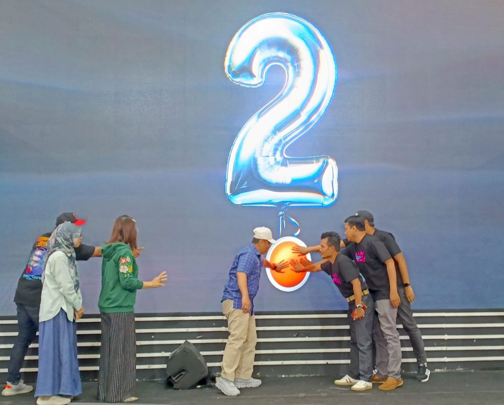 Walikota Depok, Dr. Drs. H. Supian Suri, MM, membuka gelaran “Happy Catz Show” dan “Happy Catz Sound”, Jumat (27/6/2025) di Pesona Square, Depok dan langsung mendapat sambutan hangat dari warga serta komunitas pecinta kucing. foto dok. happy catz sound